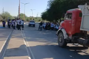 Paro de ATE: trabajadores municipales cortan rutas en el interior y reclaman mejoras salariales