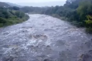 Alerta por la crecida del R�o del Valle tras intensas lluvias en Catamarca