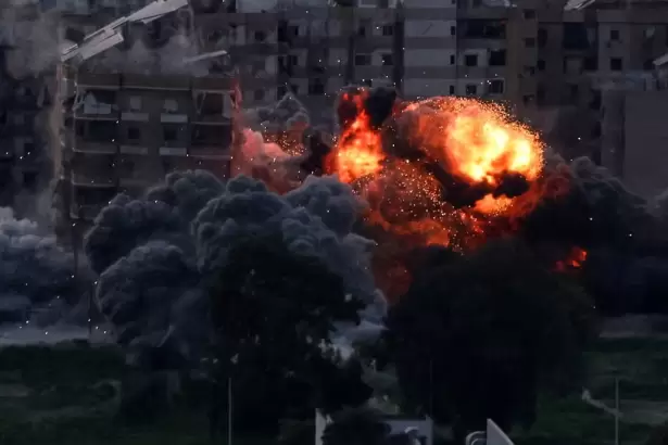 Israel lanza ataques a gran escala contra objetivos en la capital de Ir�n