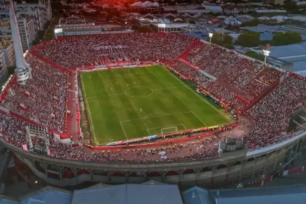 Incertidumbre total en Hurac�n: peligra la local�a ante River por el derrumbe en las cercan�as del estadio