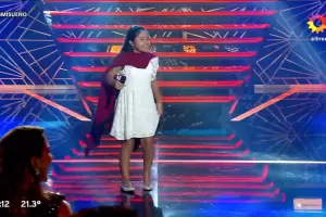 Arranc� "Es mi sue�o" y una nena logr� que La Mona Jim�nez y Joaqu�n Levinton bailaran