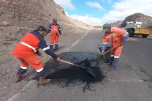 Vialidad Nacional repara la calzada de la RN 60 tras los da�os por temporales
