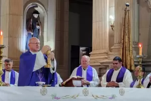 Urbanč celebr� 19 a�os de vida episcopal con una emotiva acci�n de gracias en la Catedral
