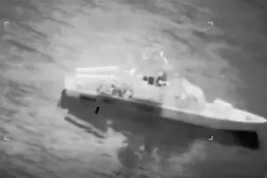 Estados Unidos destruy� 16 embarcaciones iran�es en el Estrecho de Ormuz