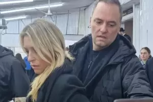 "Me estoy deslomando", dijo Adorni al justificar el viaje de su esposa a Nueva York