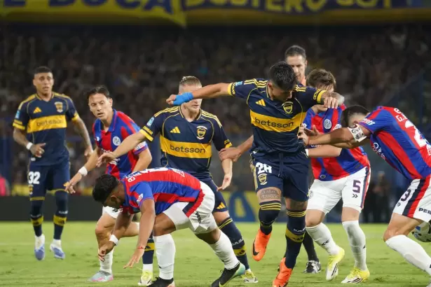 Boca empat� con San Lorenzo y no pudo acercarse a la cima de su grupo