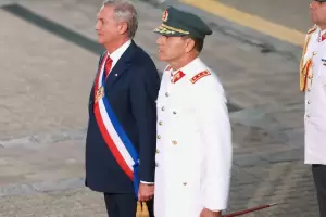 Kast ordena construir barreras f�sicas en la frontera con Bolivia para frenar la inmigraci�n