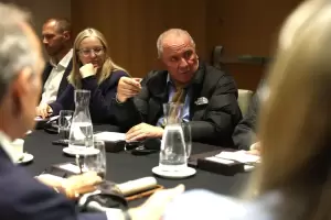 Dusso reafirm� la pol�tica minera de empleo local y proveedores provinciales