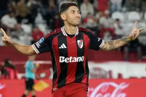 River le gan� a Hurac�n en el debut del Chacho Coudet