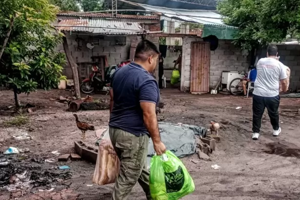 Personal del Servicio Penitenciario de Catamarca llev� ayuda a familias afectadas en Tucum�n
