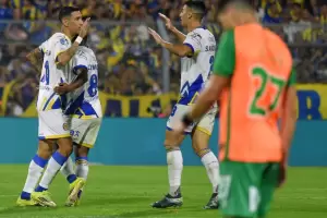 De la mano de Di Mar�a, Rosario Central se lo dio vuelta a Banfield y alcanz� la cima de su zona