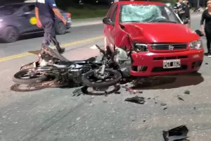 Violento siniestro vial en Alto Fari�ango: un motociclista result� herido