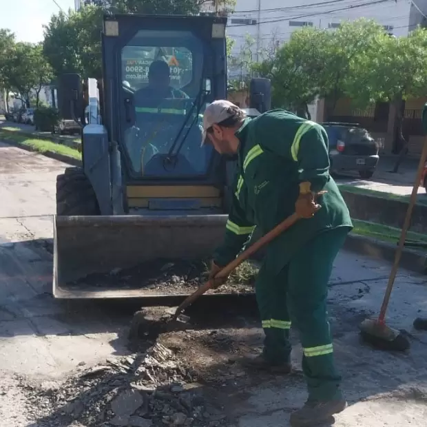 Fresado en Avda. Mariano Moreno: interrumpen el tr�nsito en un tramo clave de la Capital