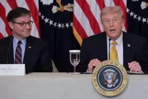 Trump amenaza la isla de Kharg: "Los oleoductos no seguir�n en pie"