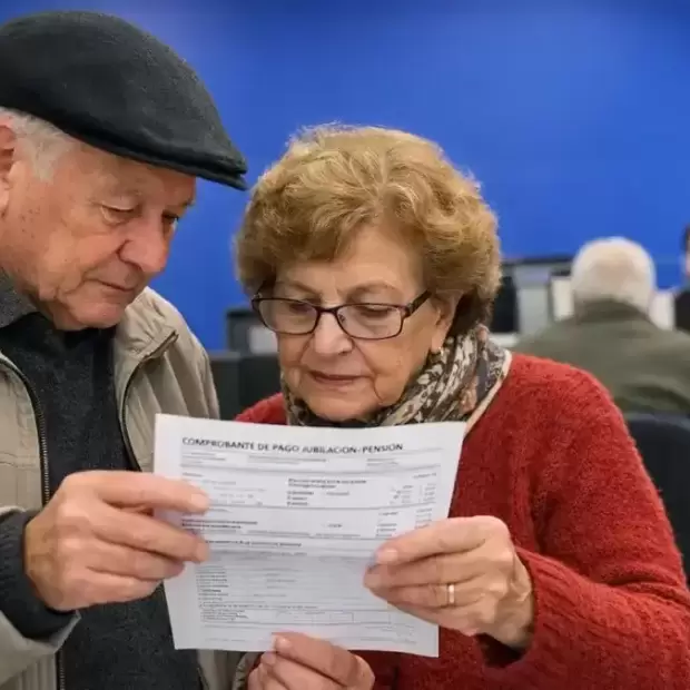 Confirman aumento en las jubilaciones para junio y el bono de $70.000