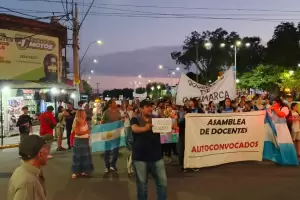 Docentes marcharon en Catamarca en la antesala de una nueva negociaci�n salarial