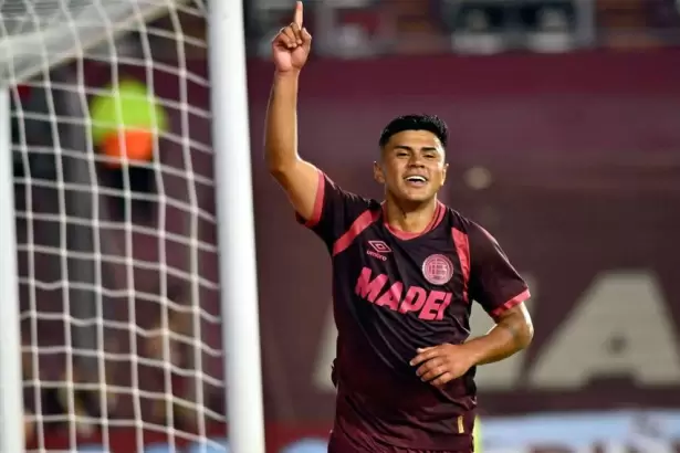 Lan�s aplast� a Newell's y lo dej� en zona de descenso