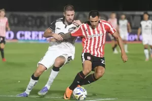 Estudiantes se lo dio vuelta ante Gimnasia de Mendoza y contin�a escolta en su grupo