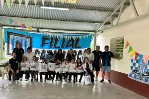 Compromiso solidario: la filial de Racing Catamarca acompa�� a la Escuela Rural de Los Talas