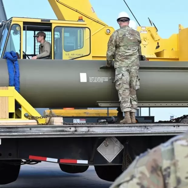 EE.UU despliega bombas anti-b�nker de 2.500 kg contra instalaciones iran�es en Ormuz