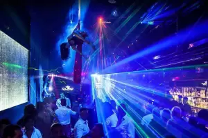 Recoleta: desmantelan una red de explotaci�n sexual oculta tras un boliche