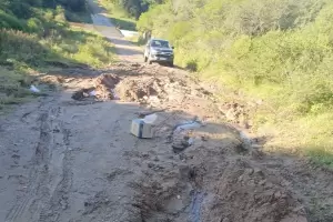 Catamarca: Interrupci�n total del tr�nsito en la Ruta N� 6 por riesgo de hundimiento