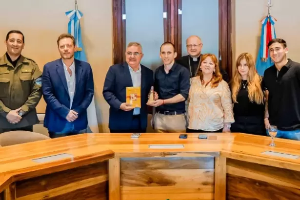 Jalil recibi� a Nahuel Gallo tras su regreso a Catamarca, luego de su secuestro en Venezuela