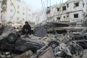 Ir�n amenaz� con atacar sitios tur�sticos mientras intensifica su producci�n militar