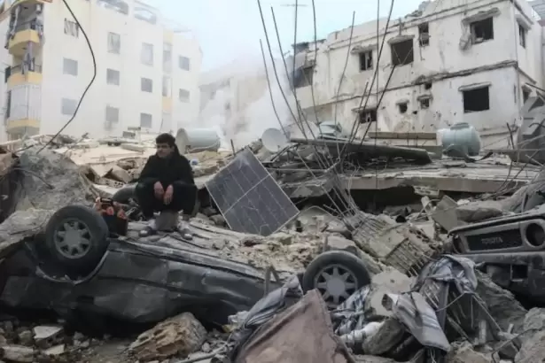 Ir�n amenaz� con atacar sitios tur�sticos mientras intensifica su producci�n militar