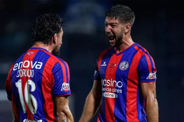 San Lorenzo gole� a Deportivo Rinc�n y avanz� en la Copa Argentina
