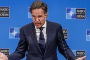 La OTAN y 22 pa�ses planean el desbloqueo del estrecho de Ormuz