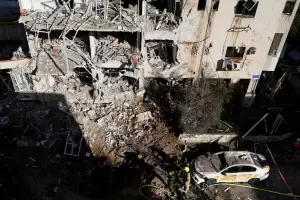 Ataque con misiles en Tel Aviv: al menos seis heridos y graves da�os en zona residencial