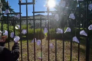 Jornada hist�rica en Plaza de Mayo: una multitud se congrega a 50 a�os del golpe de Estado