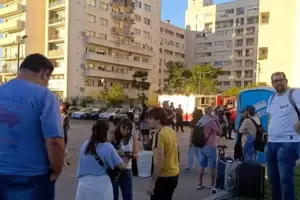 Parque Patricios: evac�an a los habitantes del edificio afectado por un posible colapso