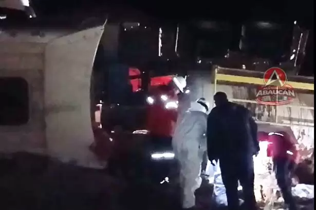 Volc� un cami�n con salmuera en Ruta 60: un herido y activan operativo ambiental