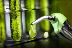 Para amortiguar el precio del petr�leo, habilitan mayor contenido de bioetanol en las naftas