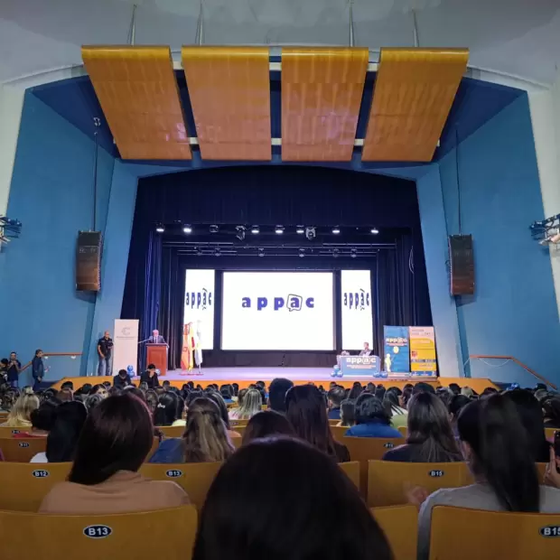 Malestar docente: abuchearon a Rosales Matienzo en una capacitaci�n