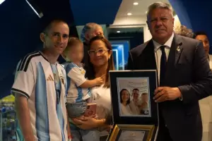 Nahuel Gallo fue homenajeado por la AFA en la Bombonera durante el triunfo de la Selecci�n