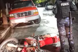 Inseguridad en Catamarca: sorprendieron tres delincuentes con una moto robada