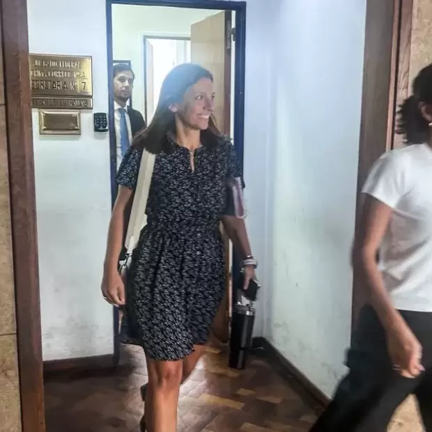 La Justicia dispuso medidas de protecci�n para la secretaria que declar� contra Adorni