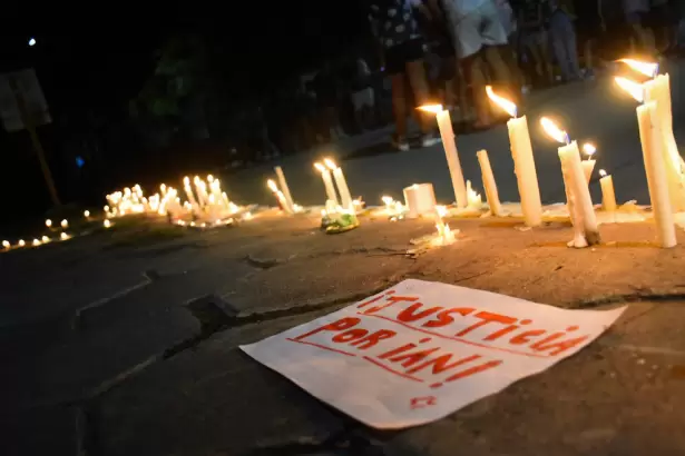 Despiden a Ian Cabrera: dolor, vigilia y �ltimo adi�s al alumno asesinado en la escuela