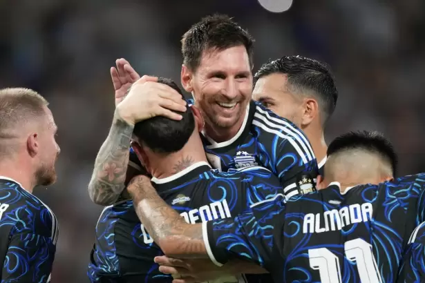 Argentina se despidi� de su gente con una goleada ante Zambia en La Bombonera