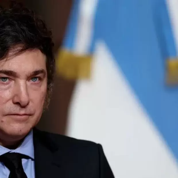 El Gobierno defendi� el rumbo econ�mico y proyect� mejoras en salarios y riesgo pa�s con impacto federal