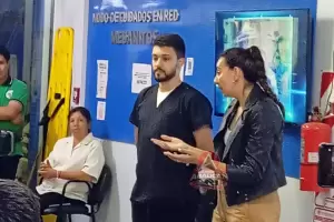 Gan� la gente de Medanitos: el Dr. Camacho seguir� atendiendo a la comunidad