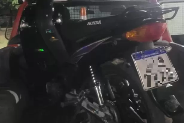Recuperan una moto robada y detienen a dos j�venes Catamarca