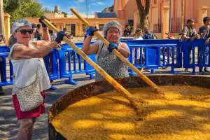 Andalgal� hizo historia con una humita gigante de 650 kilos en Semana Santa
