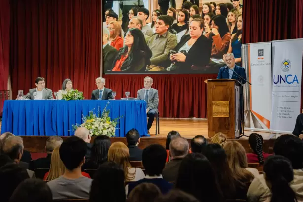 Jalil sobre el arranque de Medicina: "La universidad p�blica dinamiza la econom�a y el conocimiento"