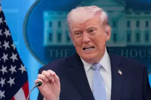 Trump anunci� una tregua con Ir�n y dijo que el r�gimen abrir� el estrecho de Ormuz