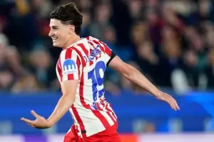 Con un golazo de �lvarez, el Atl�tico de Madrid derroto al Barcelona por la Champions