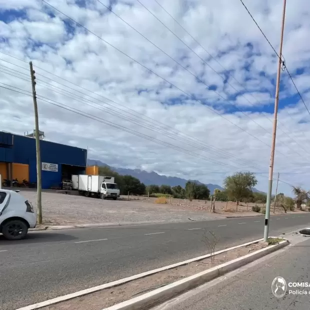 Violento choque en Catamarca entre un auto y una moto dej� un herido